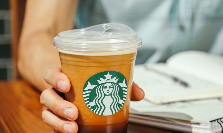La strategia di Starbucks International non convince, qualche progresso in Italia