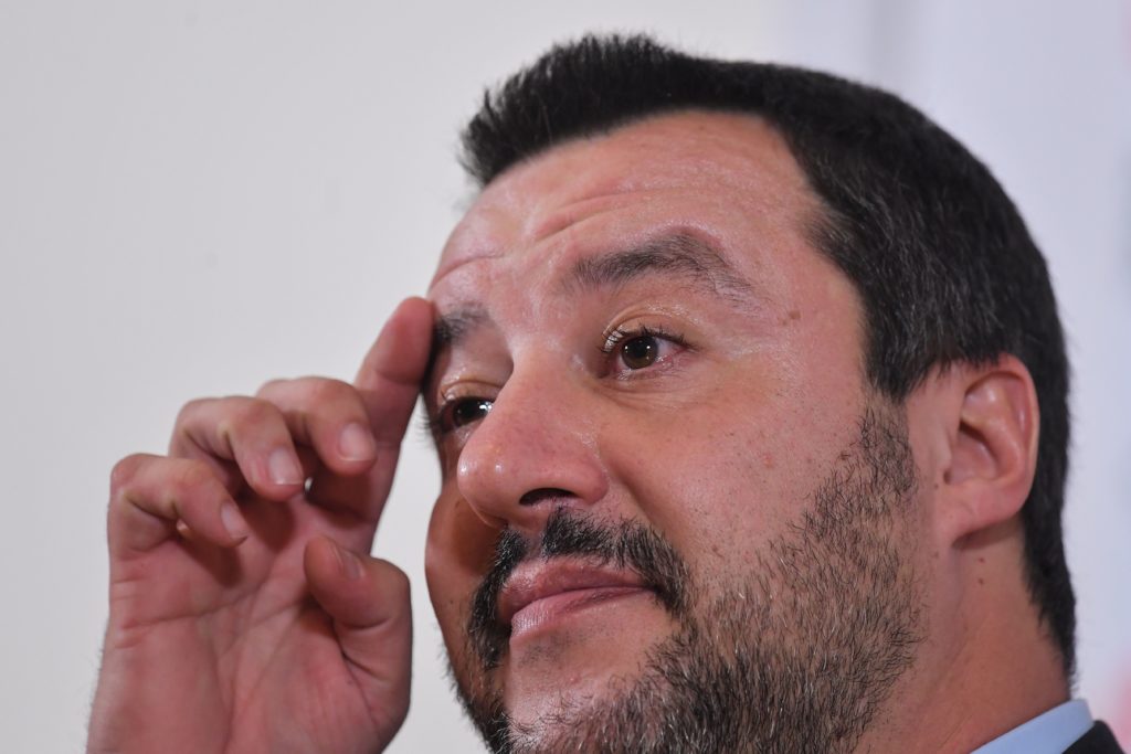 Salvini usa i bot per dominare su Twitter?