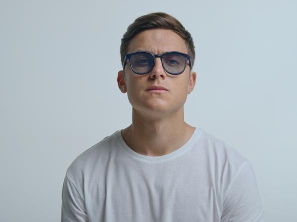Il gol per l’ambiente di Dybala: con una start up di New York firma occhiali stampati in 3D