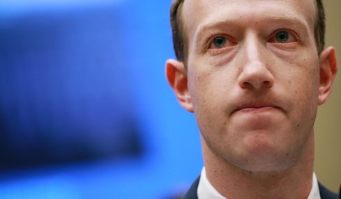 Facebook sta passando il suo momento peggiore dal caso di Cambridge Analytica