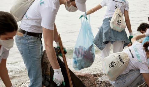 L’obiettivo di Calzedonia e Wwf: liberare le spiagge italiane dalla plastica