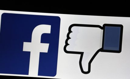Facebook scopre 400 app truffa: a rischio i dati di un milione di utenti