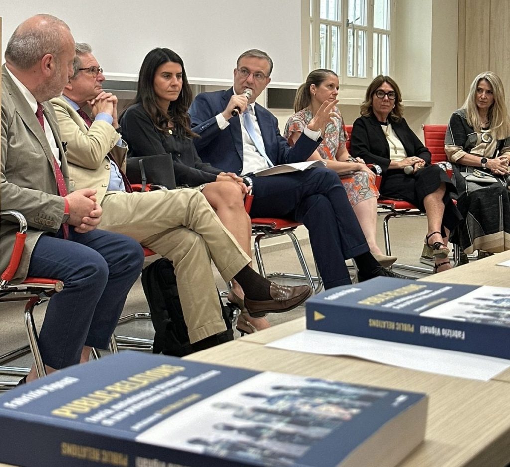 Fabrizio Vignati presenta il suo ultimo libro