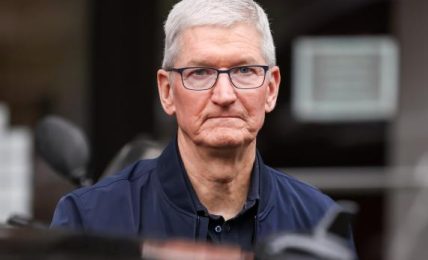 Apple rifiuta di abolire il programma di inclusione e diversità: «Proposta inappropriata»