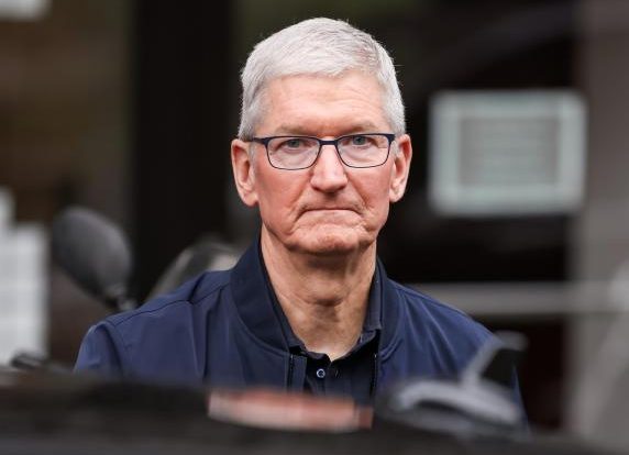 Apple rifiuta di abolire il programma di inclusione e diversità: «Proposta inappropriata»