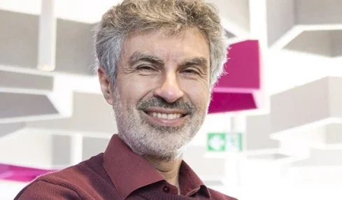 Il monito di Yoshua Bengio, tra i padri dell’intelligenza artificiale: «Prendereste un aereo che ha il 10% di probabilità di cadere?»