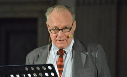 “Authentic Glow Worms”: un archivio vivo per l’eredità professionale di Toni Muzi Falconi in vista del WPRF 2026