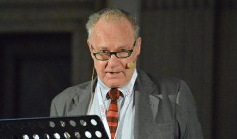 “Authentic Glow Worms”: un archivio vivo per l’eredità professionale di Toni Muzi Falconi in vista del WPRF 2026