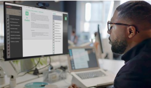 Le big tech non stanno solo incentivando i lavoratori ad usare l'AI, li stanno obbligando